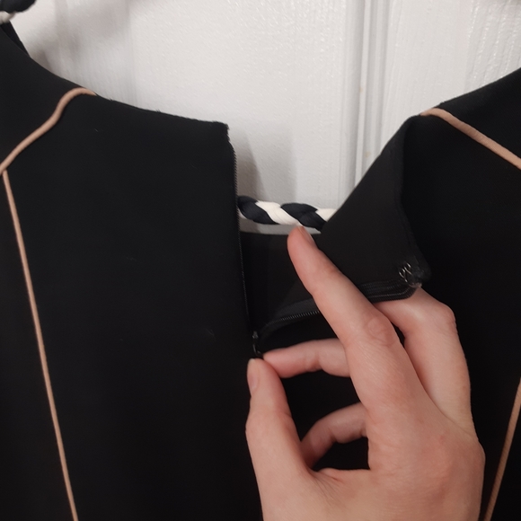 Black Sleeveless Loft Cocktail Dress, size 8 - Picture 4 of 5